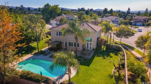1654 Brittany Dr, Redlands, CA 92374-6390