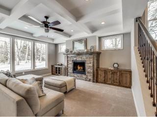 635 Orchid Ln, Minneapolis MN  55447-3741 exterior