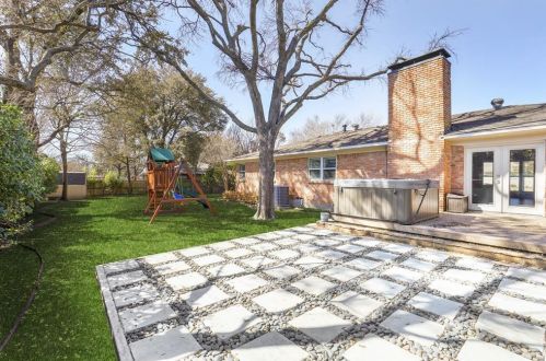 5426 Caladium Dr, Dallas TX  75230-2620 exterior