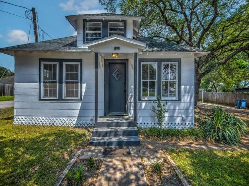 319 Cochran St, Bellvue TX  77418-1310 exterior