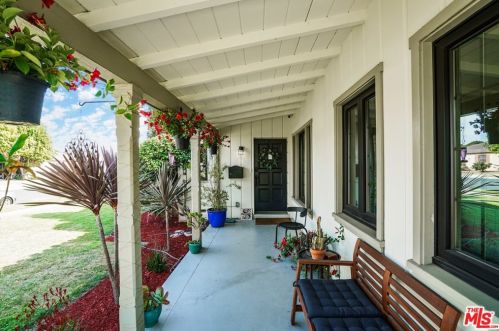 9217 8th Ave, Inglewood, CA 90305-2733