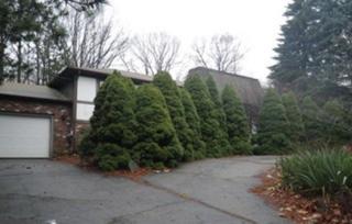 180 Elena St, Cranston, RI 02920-4325