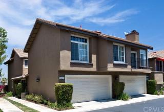 8117 Oak Ridge Cir, Anaheim, CA 92808-1933