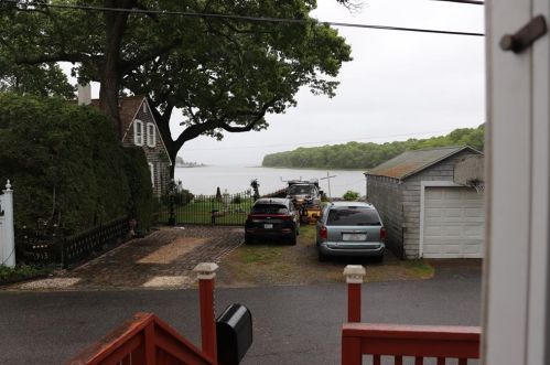 83 Hermit Dr, Warwick, RI 02889-9020