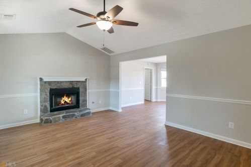 27 Clover Ct, Hampton GA  30228-2981 exterior
