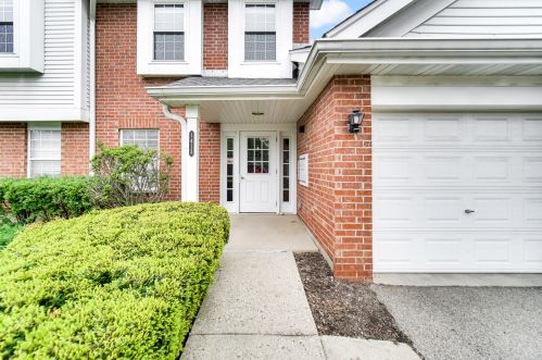 1413 Hawkes St, Arlington Hts, IL 14058-7484
