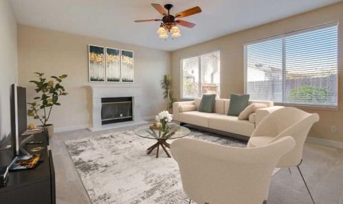 2805 Kings Park Ln, Modesto, CA 95355-8681