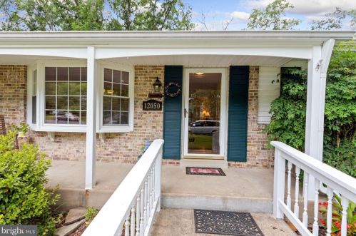 12050 Willowood Dr, Woodbridge, VA 22192-1516