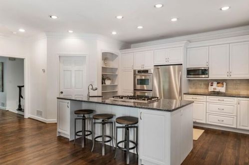 500 Highbrook Dr, Atlanta GA  30342-2319 exterior