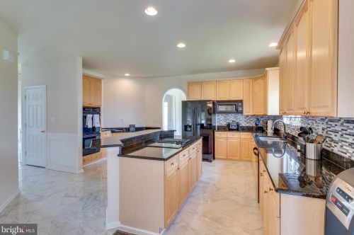 288 Fraser Ct, Charles Town WV  25414-5463 exterior