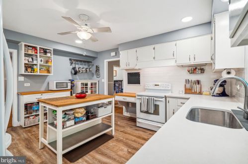 501 Apple Grove Rd, Silver Spring MD 20904-2753 exterior