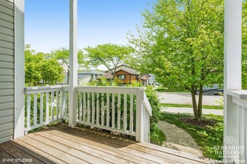 6262 Nugget Cir, Hanover Park, IL 60133-4951