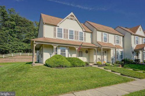 58 Knoll Dr, Blenheim, NJ 08012-5411