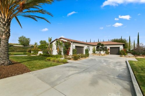 1769 Green Orchard Pl, Riverside CA  92508-8746 exterior