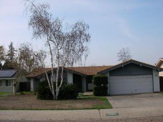 2625 Fulgham St, Visalia, CA 93277-5832