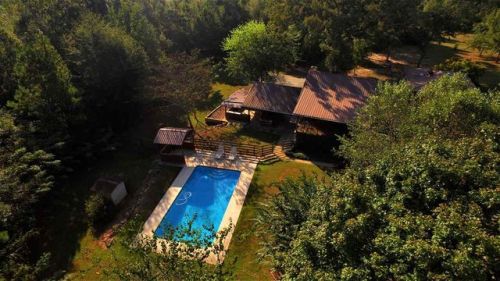 230 Richard Dr, Jeffersonville, GA 31044-3632