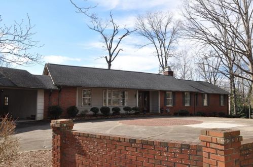 971 Wessell Rd, Gainesville, GA 30501-2850