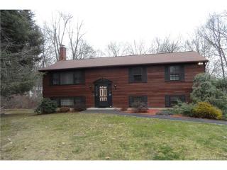19 April Ln, Huntington, CT 06484-5728