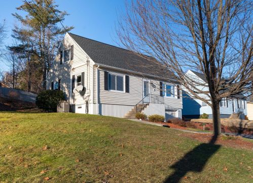 19 Carmine Rd, Nashua, NH 03063-3022