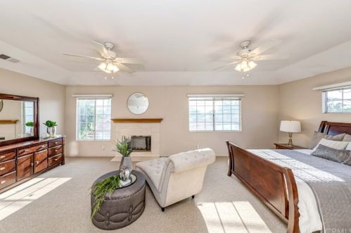 633 Neptune St, Anaheim CA  92804-2660 exterior