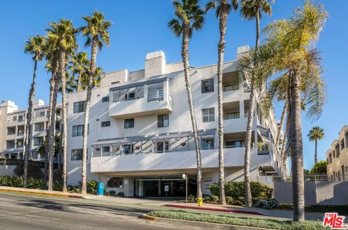 122 Ocean Park Blvd, Santa Monica CA  90405-3562 exterior