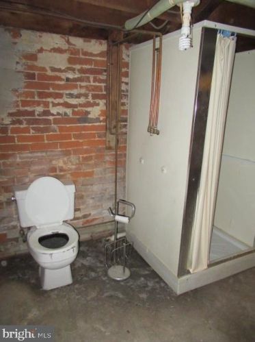 320 Middle St, Hanover PA 17331-3746 exterior