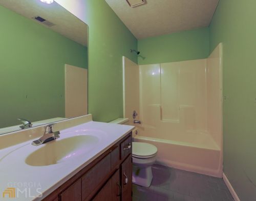 206 Bridgewood Dr, Conyers GA  30094-4206 exterior