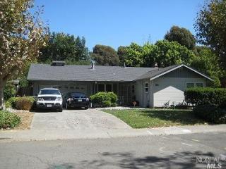 1322 Monteith Dr, Vallejo, CA 94590-3528
