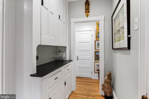 135 Warwick Rd, Tavistock NJ  08033-3706 exterior