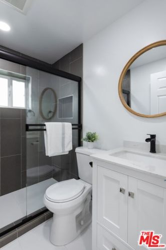 2325 Monta Vista Ave, Santa Ana CA 92704-2828 exterior