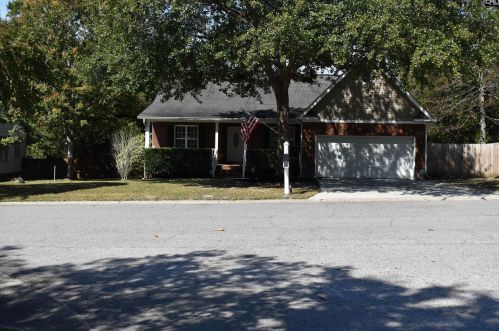 916 Tarrytown Ln, Cayce-West Columbia, SC 29170-3237