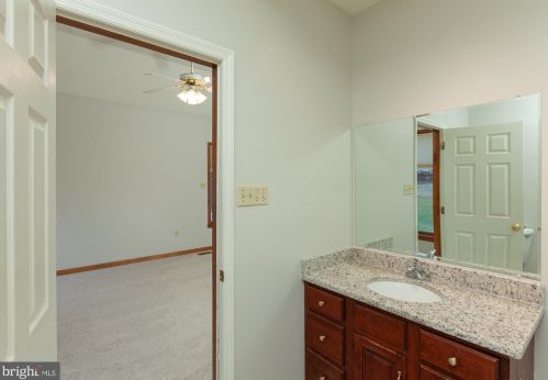 410 Wood End Ct, Charles Town WV  25414-5294 exterior