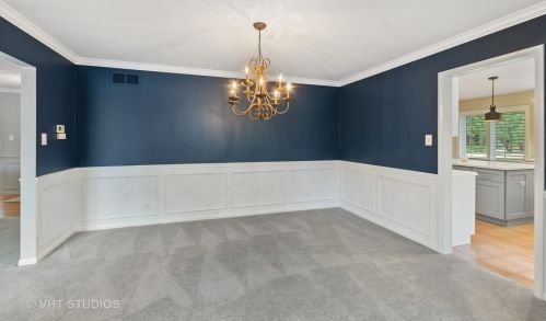 167 Carriage Way Dr, Willowbrook IL  60527-5722 exterior