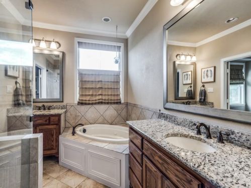 4233 Haskell Dr, Carrollton TX 75010-4280 exterior