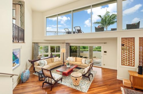 119 Maono Pl, Honolulu, HI 96821-2530
