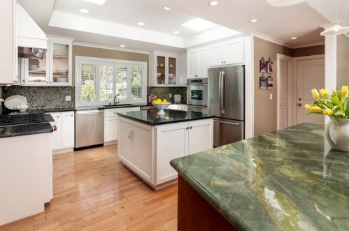 1079 Los Altos Ave, Los Altos CA 94022-1018 exterior