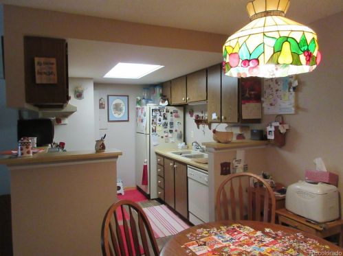 1876 Pitkin Cir, Aurora CO 80017-6240 exterior