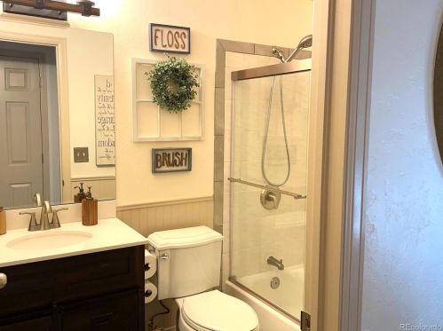 2642 Sable Way, Aurora CO  80014-2404 exterior