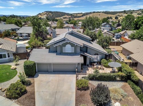 1707 Current Ln, Lake Nacimiento, CA 93446-1900