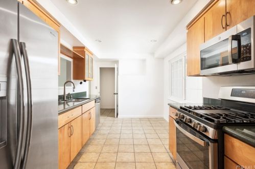 609 Kenmore St, Anaheim CA  92804-3209 exterior