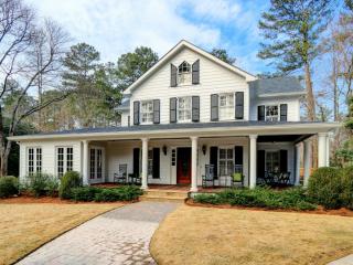 275 Dickerson Rd, Marietta, GA 30067-4131