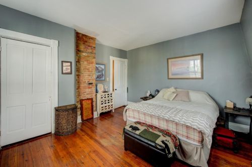 2124 Herrick Ave, Cincinnati, OH 45208-3213