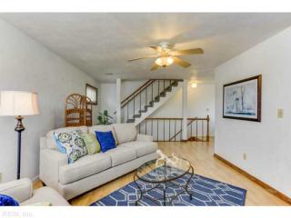 910 Ocean View Ave, Norfolk VA  23503-1365 exterior