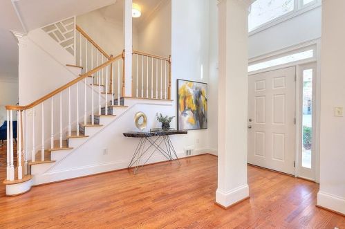 4086 Haverhill Dr, Atlanta GA  30342-3818 exterior