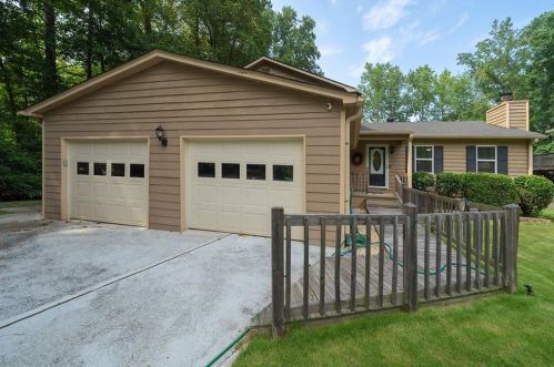 1970 Branch View Dr, Marietta, GA 30062-1908