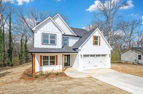 254 Poplar St, Buford, GA 30518-2814