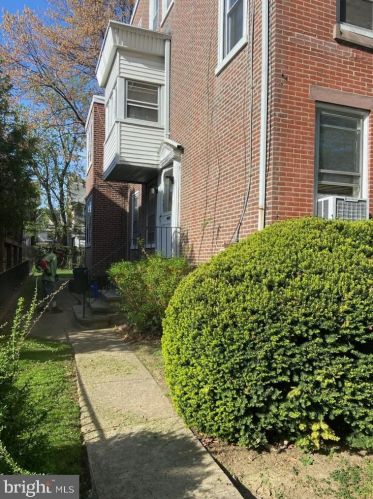 1148 Harrison St, Philadelphia, PA 19124-2908