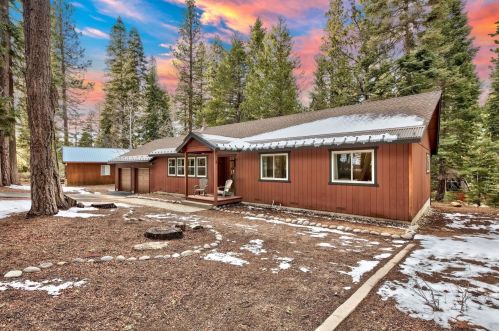 12481 Rainbow Dr, Truckee, CA 96161-2737