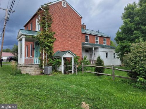 69 Springfield Pike, Springfield WV  26763 exterior