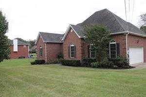 403 Briarwood Ln, Smyrna, TN 37167-5076